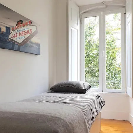 Spacious With Terrace In Marques De Pombal Lisboa