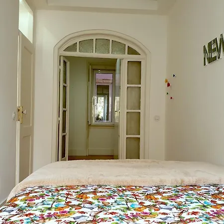 Spacious With Terrace In Marques De Pombal Lisboa