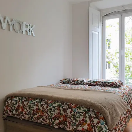 Spacious With Terrace In Marques De Pombal