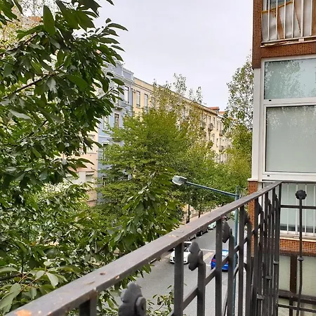 Spacious With Terrace In Marques De Pombal Lisboa